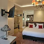 Hotell Restaurant Charbonnel 3*