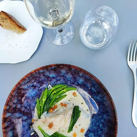 Restaurant Charbonnel ホテル ブラントーム