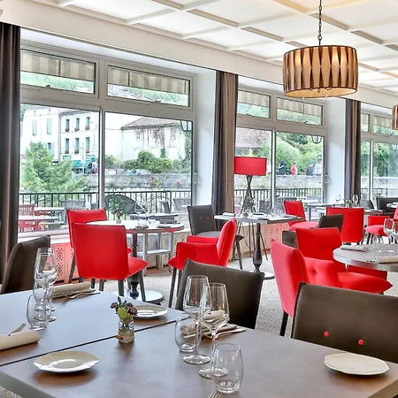 ホテル Restaurant Charbonnel