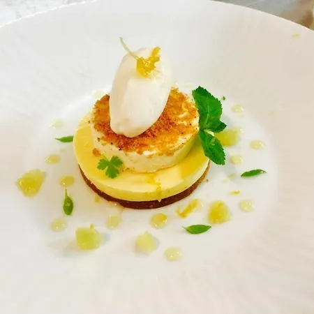 Restaurant Charbonnel فندق 3*