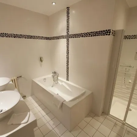 Restaurant Charbonnel Hotel 3*