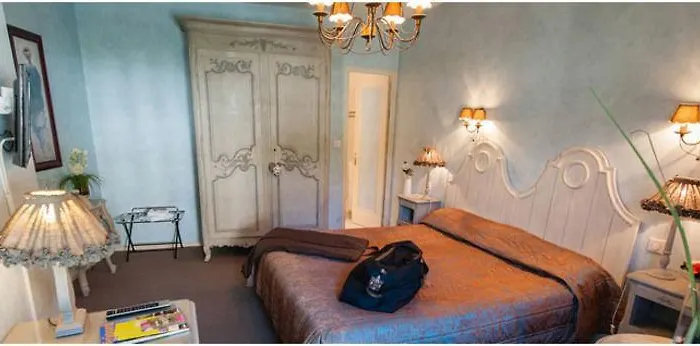 Hotel Restaurant Charbonnel 3*